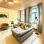 Feinzeit Cozy Rosy - 1-2 Schlafzimmer, 4-6 Gaeste, Parkplatz Bamberg