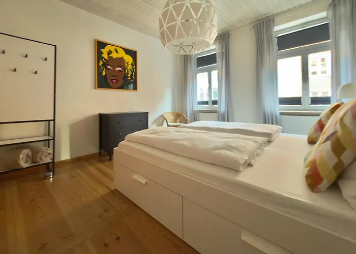 Feinzeit Cozy Rosy - 1-2 Schlafzimmer, 4-6 Gaeste, Parkplatz * Bamberg