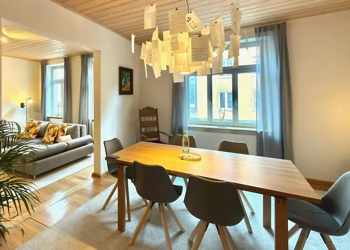 Feinzeit Cozy Rosy - 1-2 Schlafzimmer, 4-6 Gaeste, Parkplatz דירה באמברג